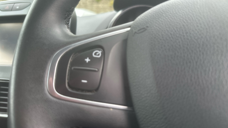 Renault Clio 0.9 TCE 90 Iconic 5dr Petrol Hatchback
